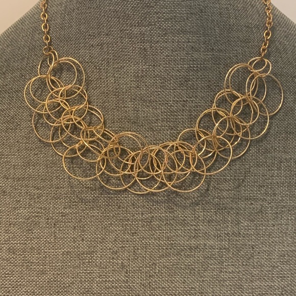 Jewelry - 💜 3 for $25 Interlock Circle Necklace